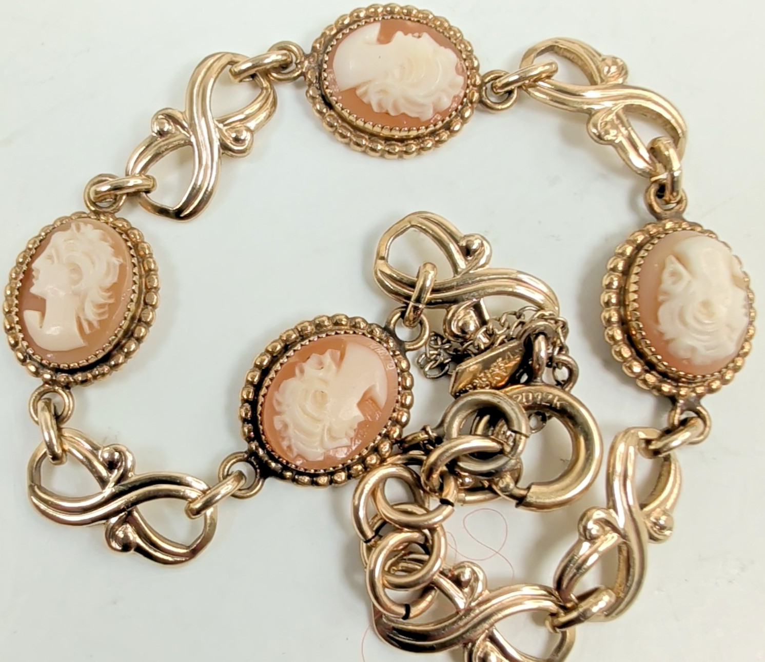 Vintage AMCO 1/20 12K GF Gold Filled Carved Shell Cameo Link Bracelet 7″
