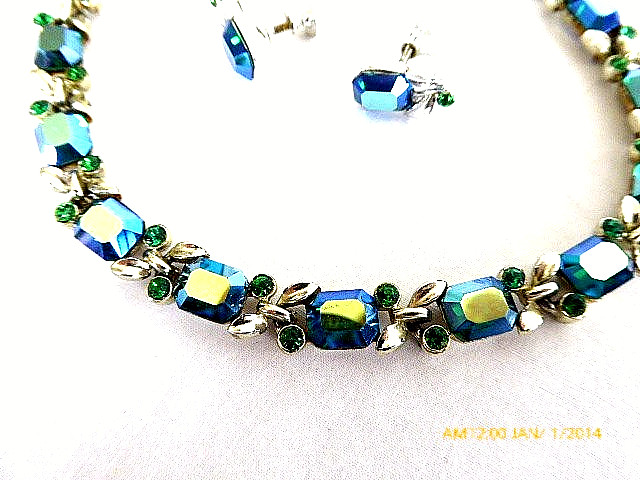 VINTAGE LISNER EMERALD CUT AB BLUE GREEN NECKLACE EARRINGS SET