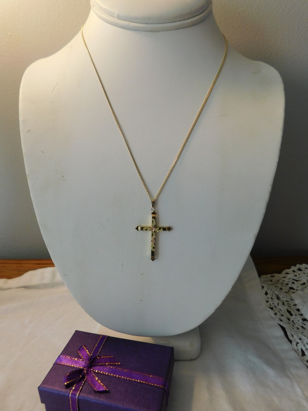 Antique 12K Gold Filled Cross Pendant Necklace