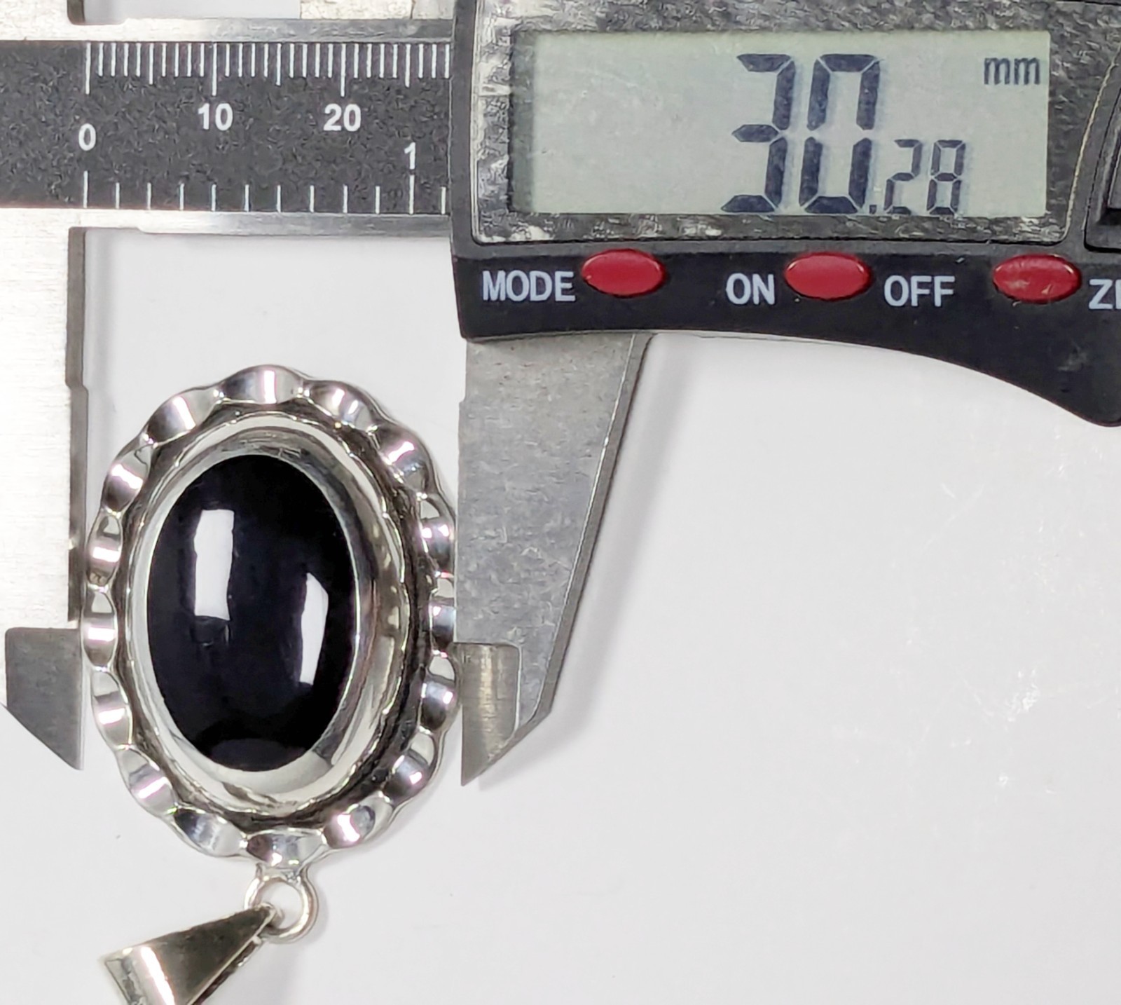 925 Mexico Sterling Silver Black Onyx Pendant 16 grams Preowned
