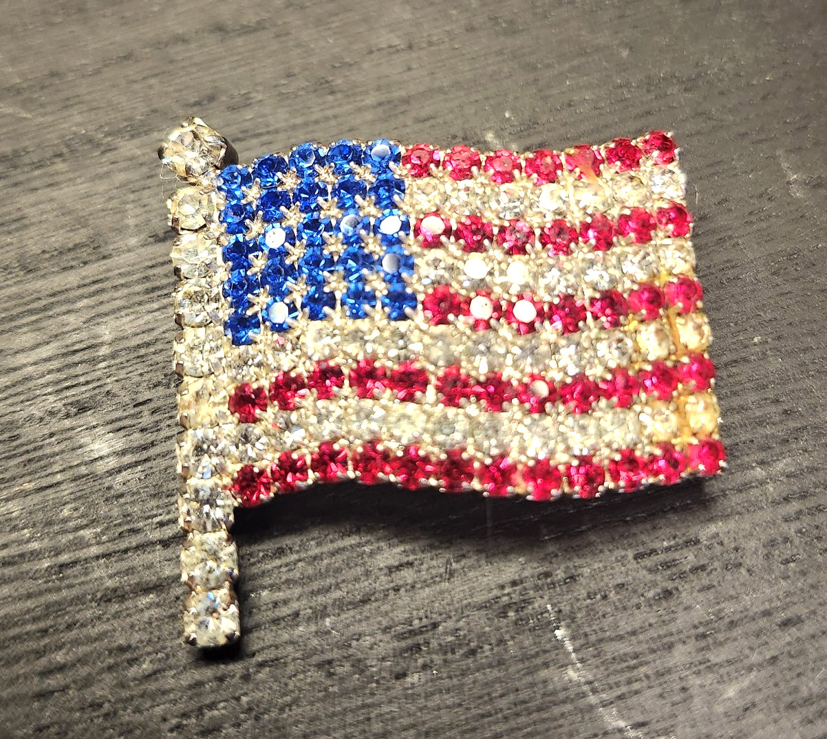 Rhinestone USA American Flag Gold Brooch PIN Stars and Stripes Red White Blue