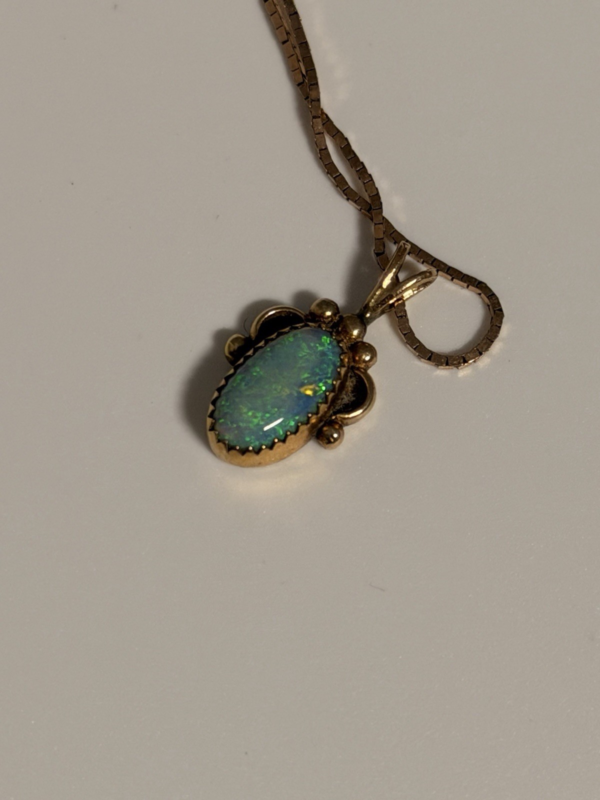 Vintage 14K Gold Opal Pendant Necklace Italy Box Chain Blue Green Fire Opal