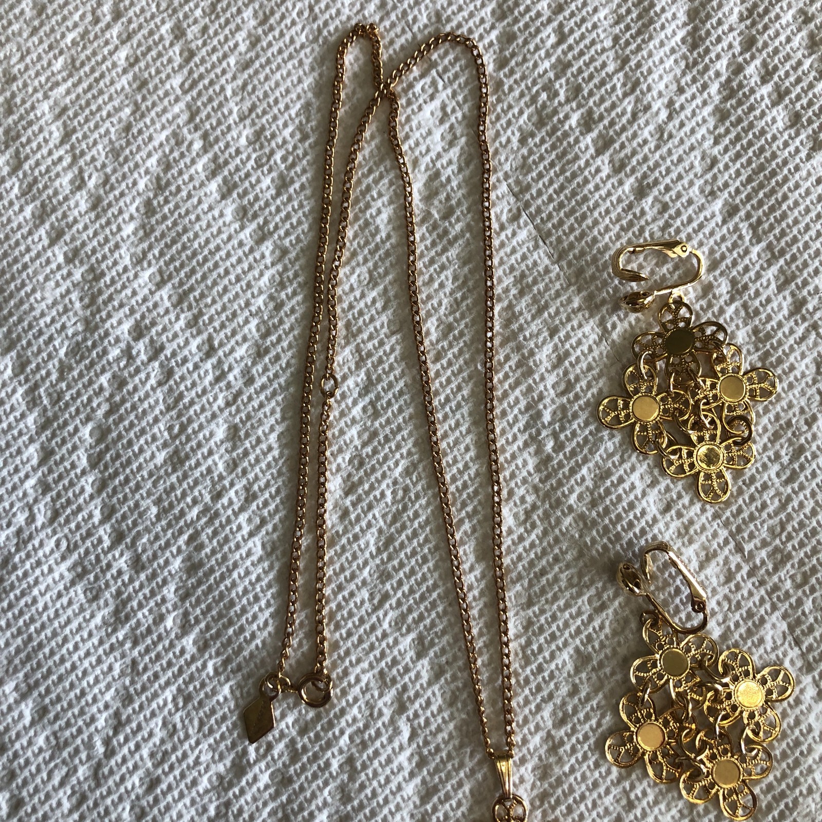 SARAH COVENTRY Necklace and Earring Set “Golden Petals” 1971