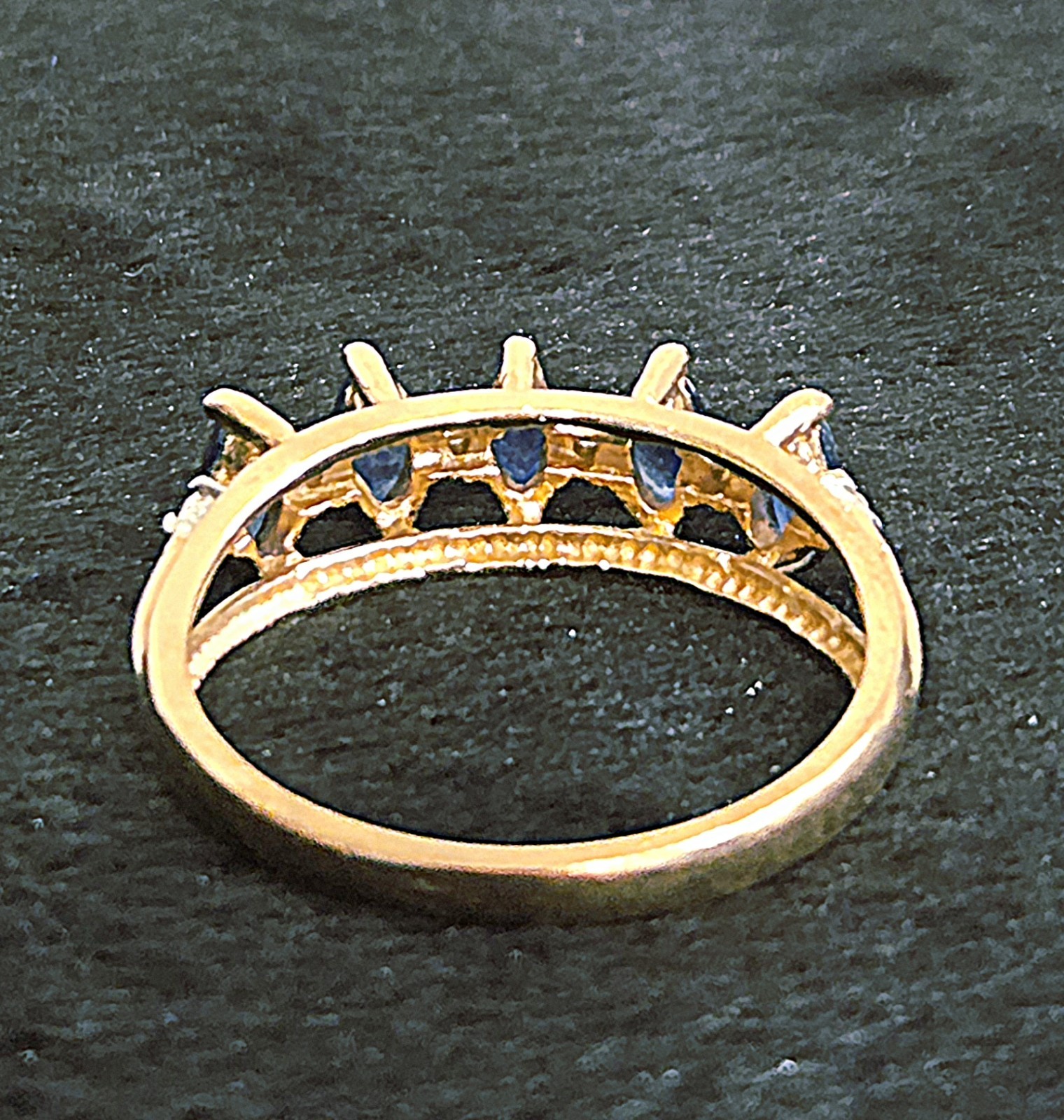 Vtg 14K Gold Ring Marquise Blue/Violet Stones Clear Stone Accents Size 6.5 2.6g