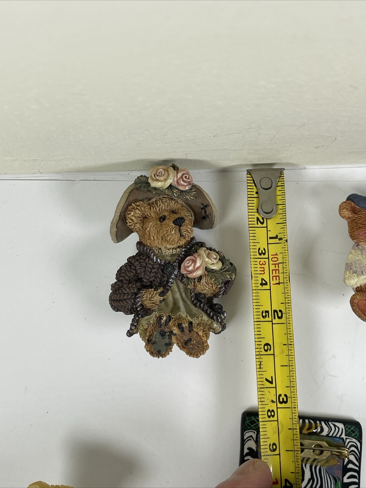 Lot of Brooches/Pins Resin Metal Vintage Assorted Shapes & Colors Bears Cat Zebr
