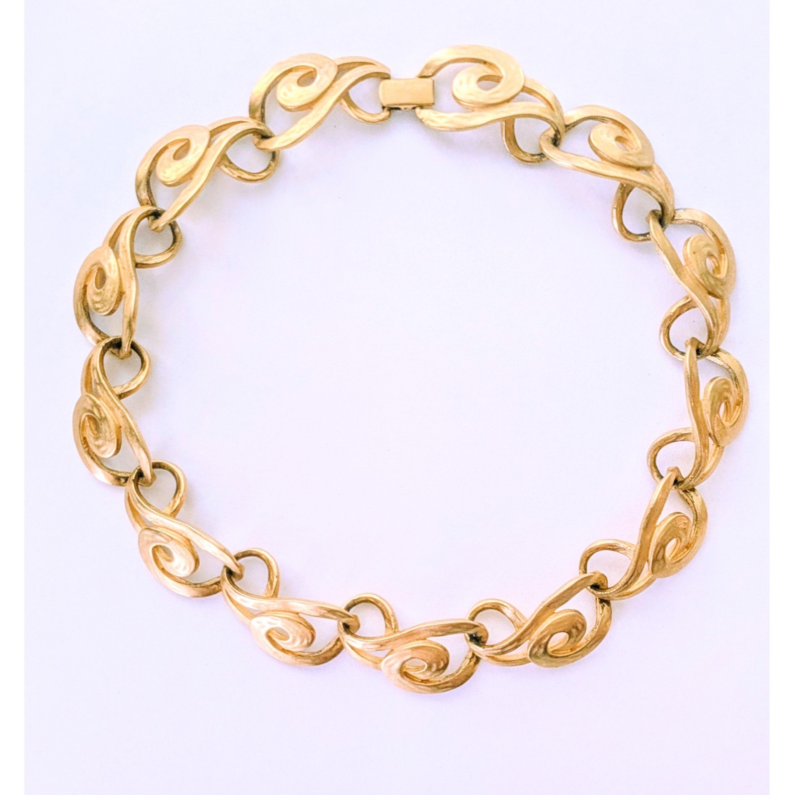 ERWIN PEARL Signed Designer Hammered Matte Gold Plate Swirl Choker Necklace 16″