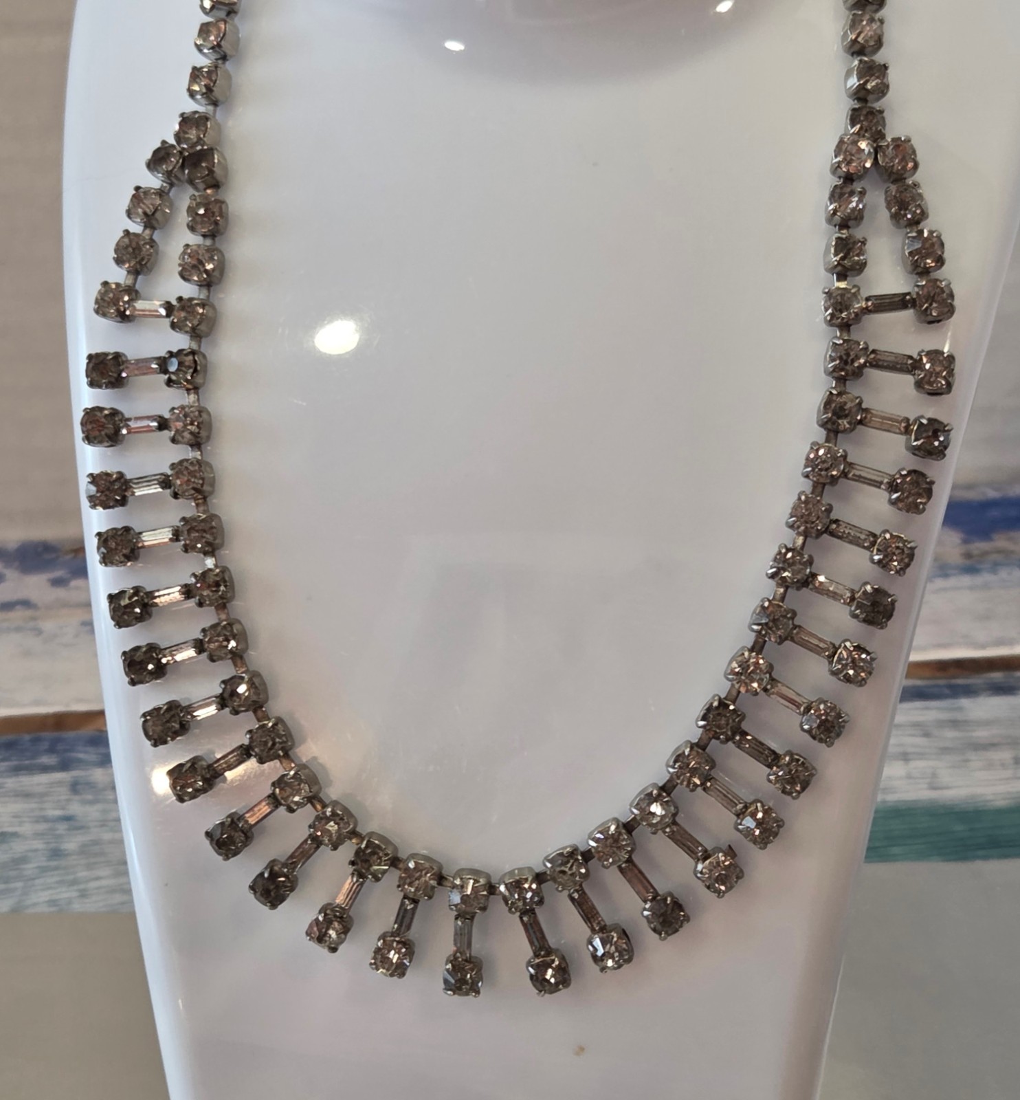 VINTAGE-RETRO STUNNING 1950’s Rhinestone Cocktail Icy Drip Necklace 16 in