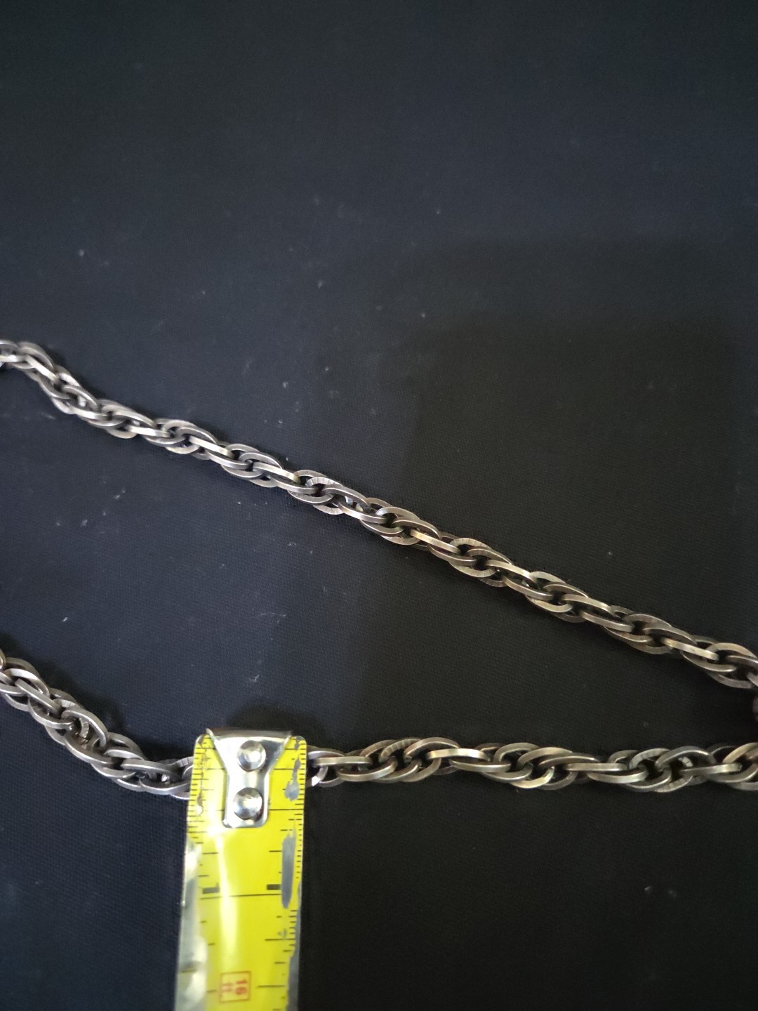 Vtg Silver Tone 20″ Necklace With 2.25″ Pendant