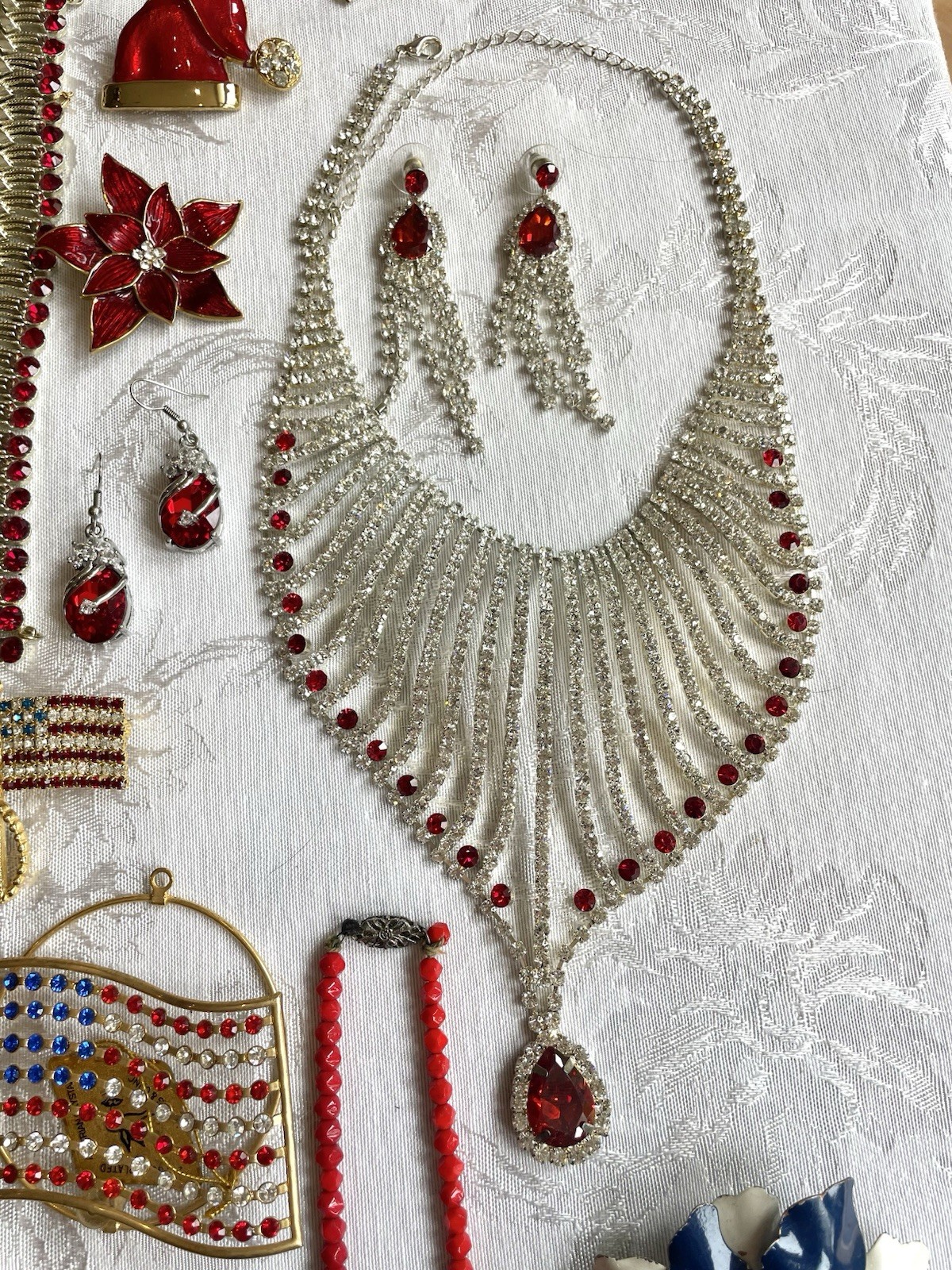 Large Lot 130+ Pc VINTAGE & ANTIQUE Jewelry Signed/Unsigned Coro Mixed Lot