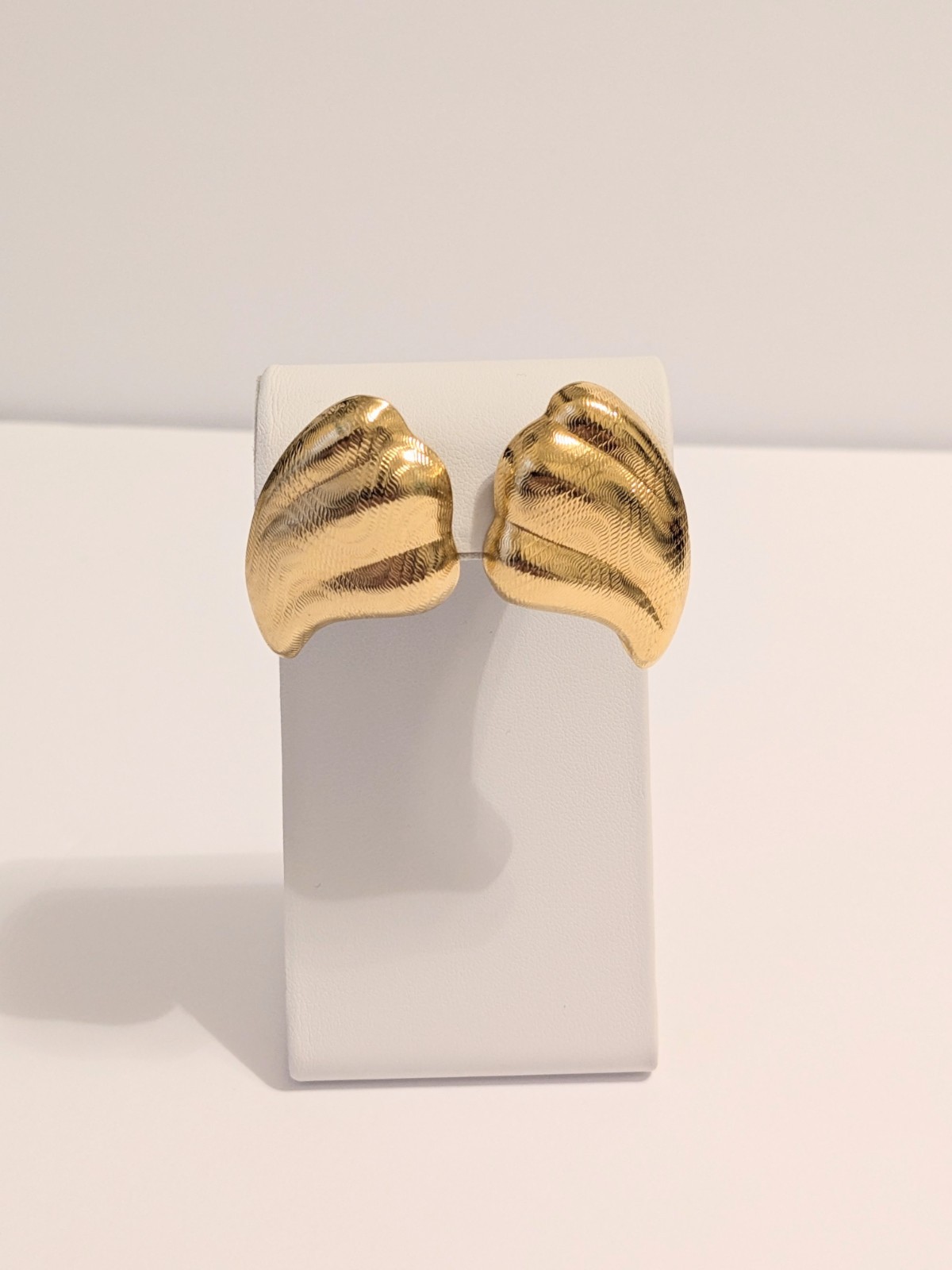 Vintage AVON Gold Tone Textured Wave Shaped Stud Drop Earrings 1 3/4″.
