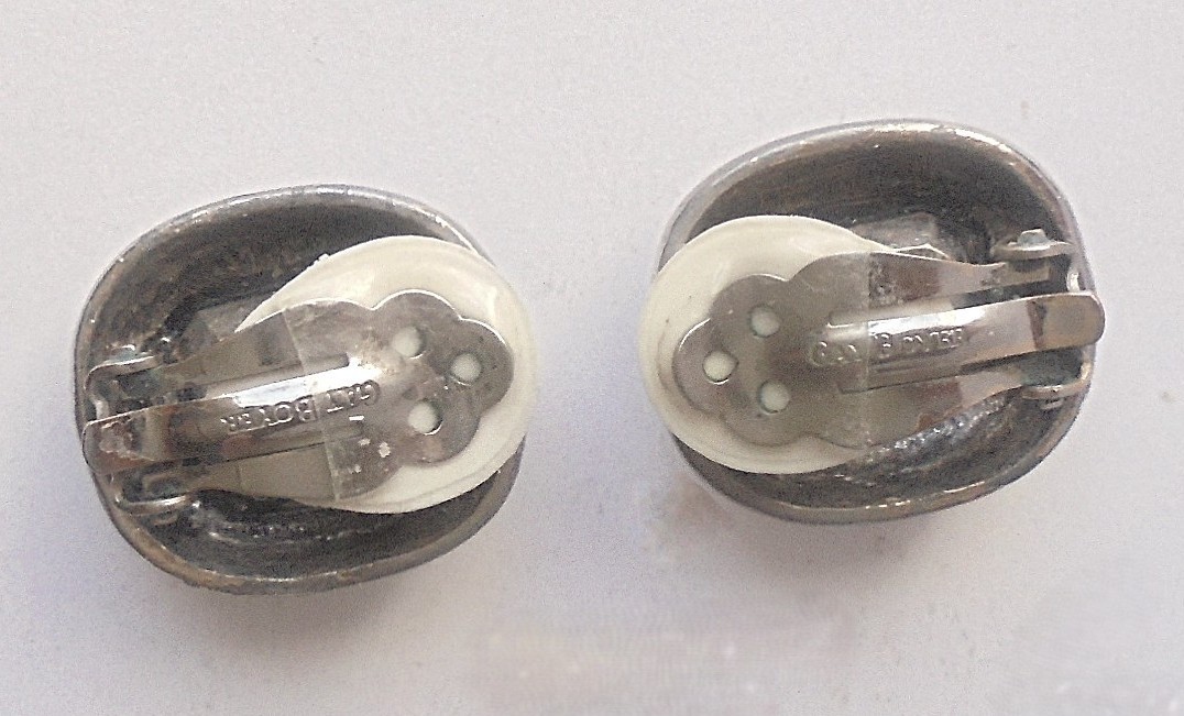 Vintage Gay Boyer Black Glass and Silver Tone Earrings