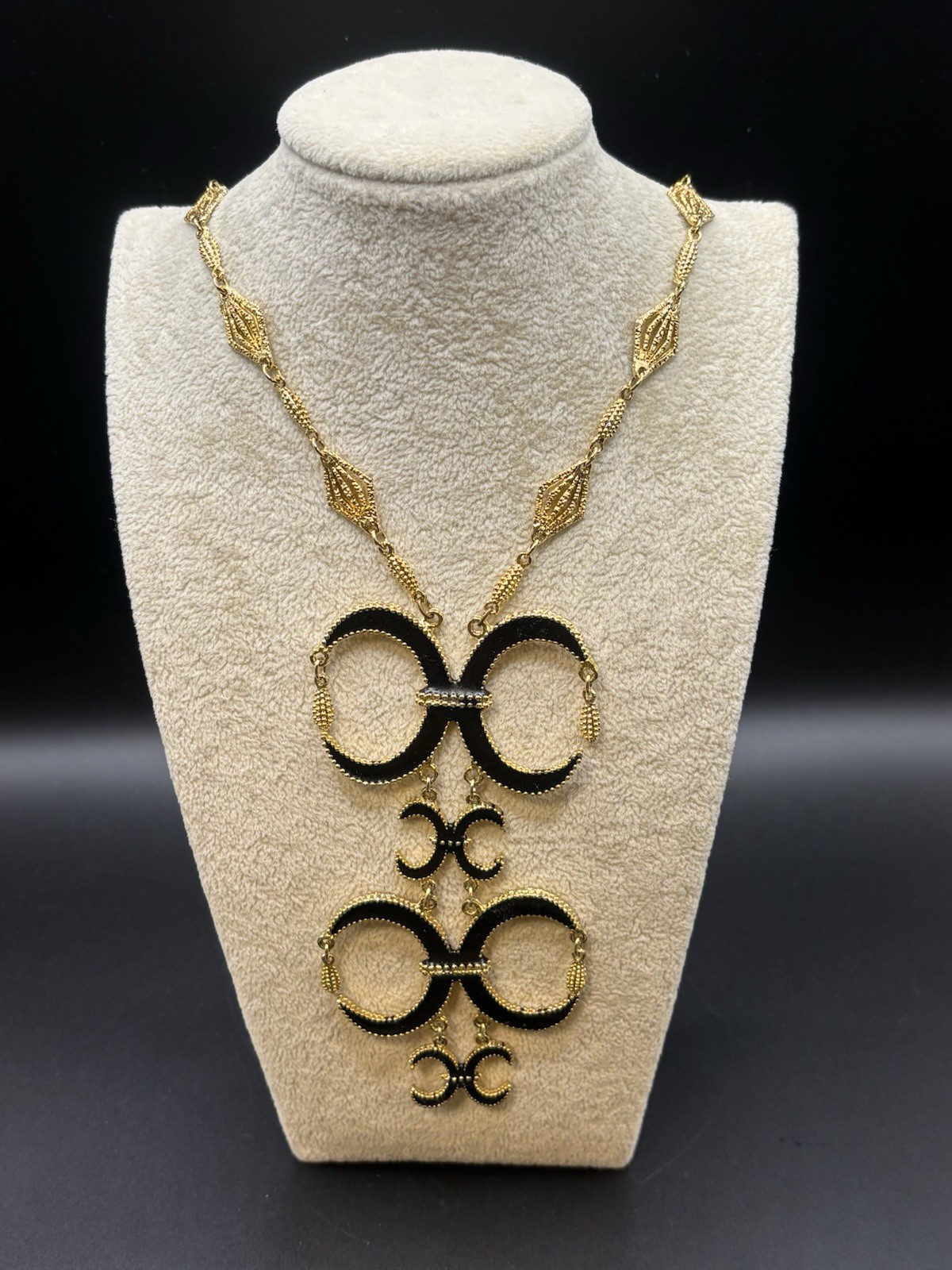 ⁠Vintage Etruscan Revival Black/Gold Enamel Double Crescent Pendant Necklace 20″