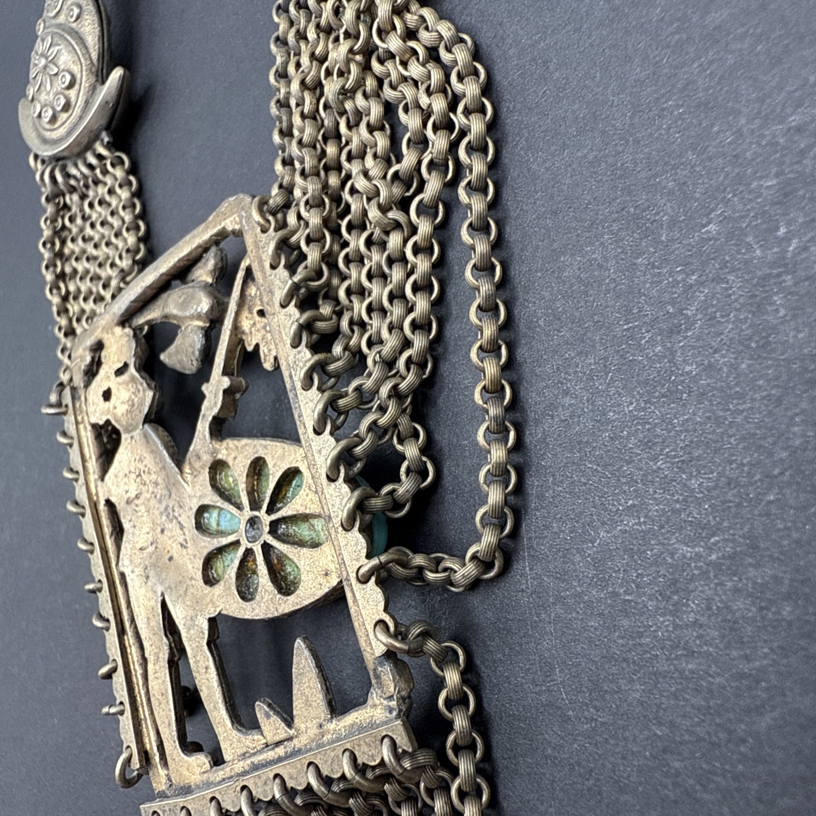 Vintage Knight Sword Shield Festoon Chain Gold Tone Necklace Triangle 15.5” J46