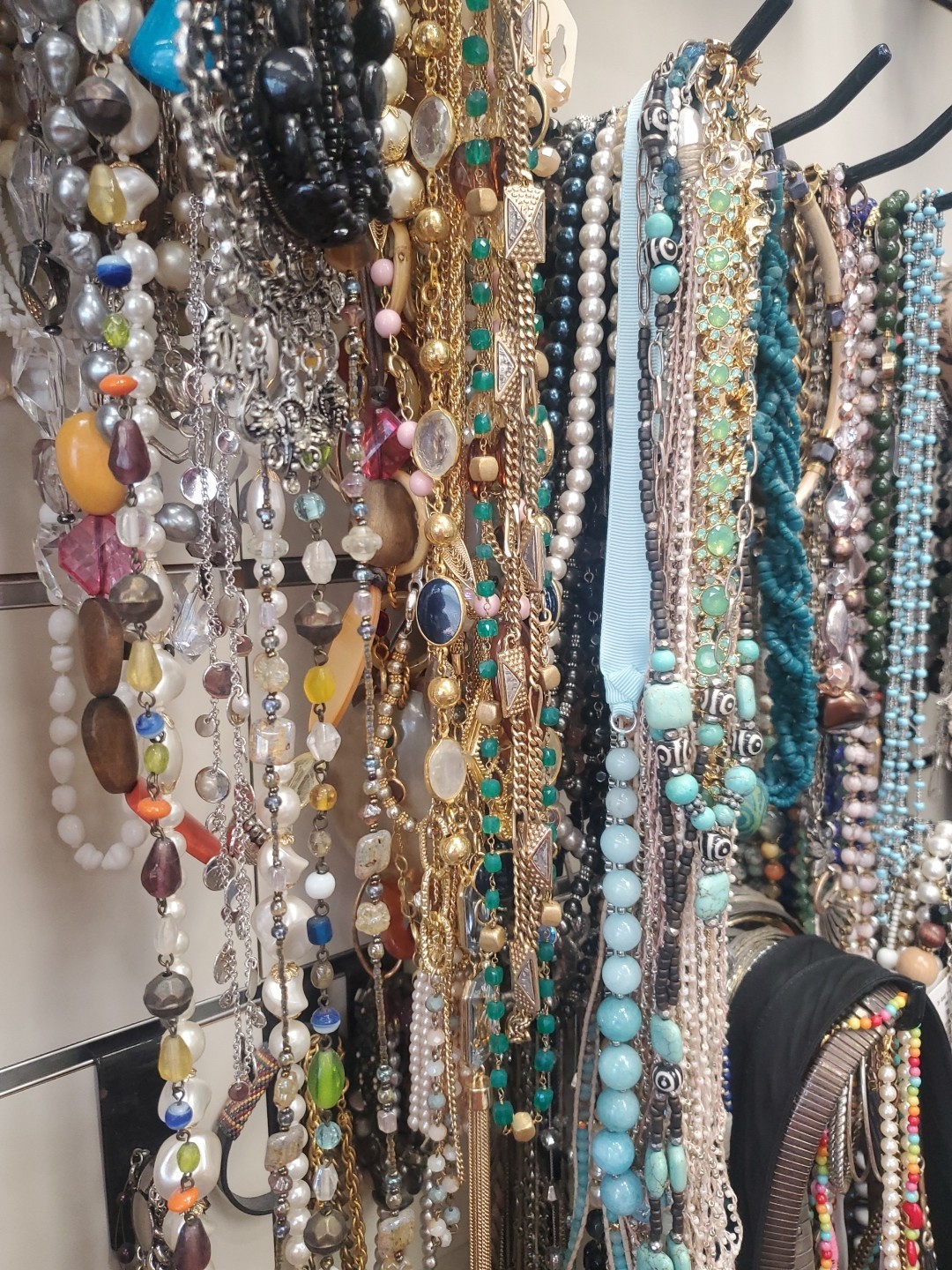 1/2 Pound Vintage To Modern FASHION JEWELRY Lot All Wearable!! READ DESCRIPTION