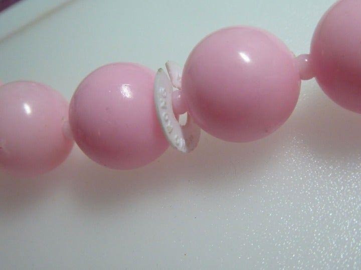 Vintage 24″ Hong Kong Bubblegum Pink Graduated 17.5mm Bead Necklace MCM