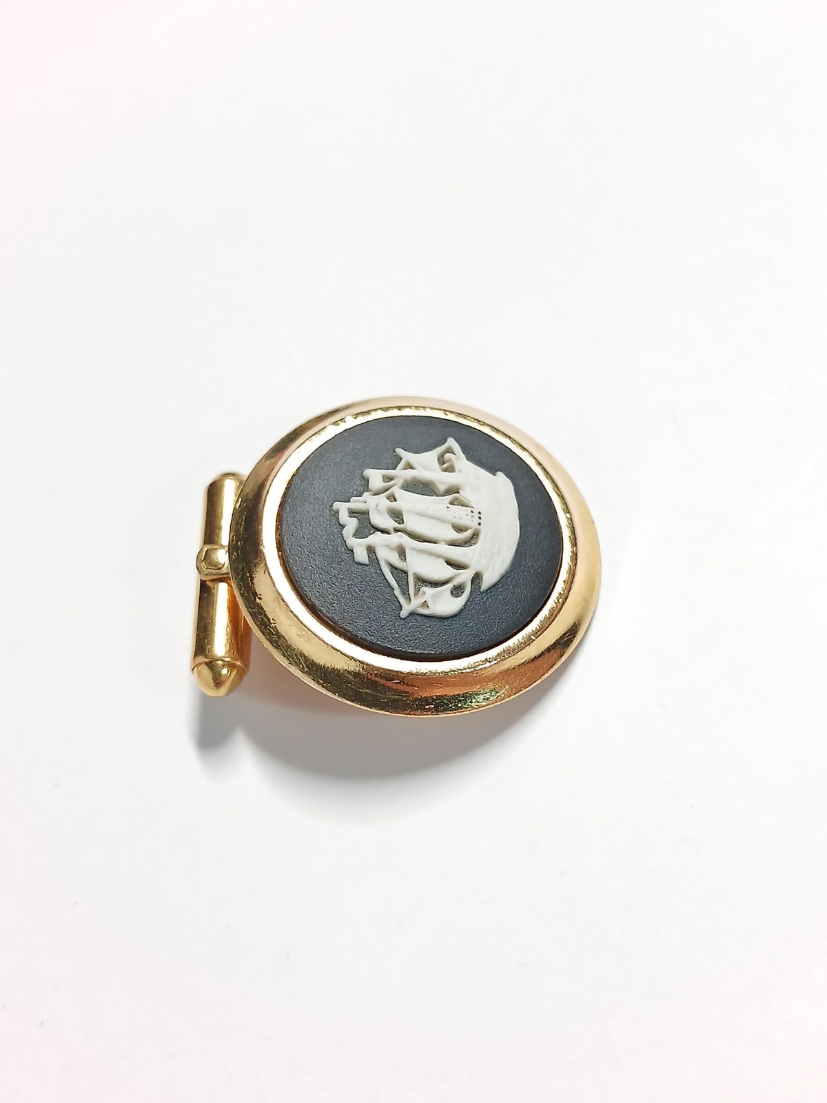 Vintage Wedgwood Black Jasperware Ship Single Cufflink Gold Tone England