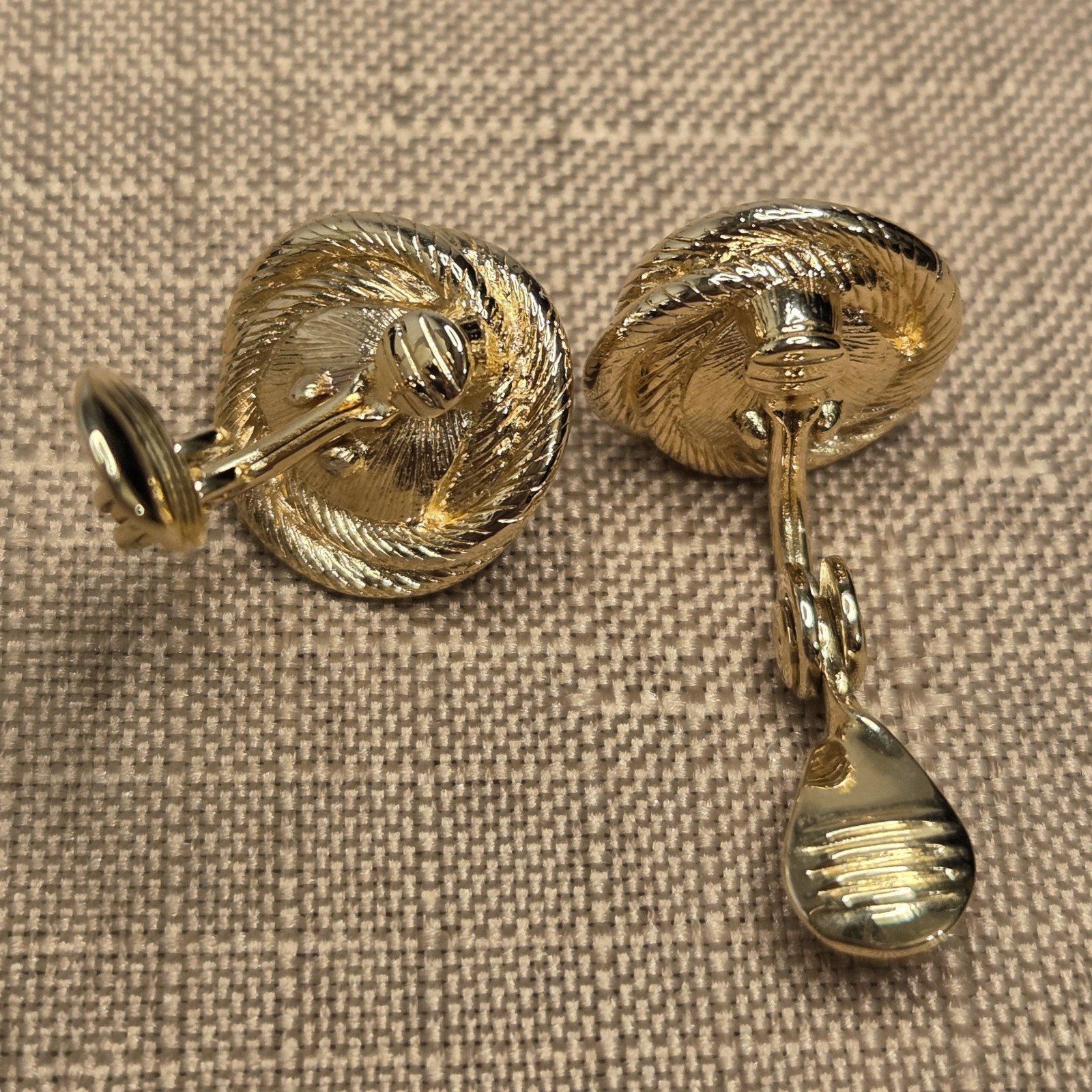 Lot Vintage 60s-80s Clip-On Earrings: Crown Trifari Silver Leaf, Monet & Pearl