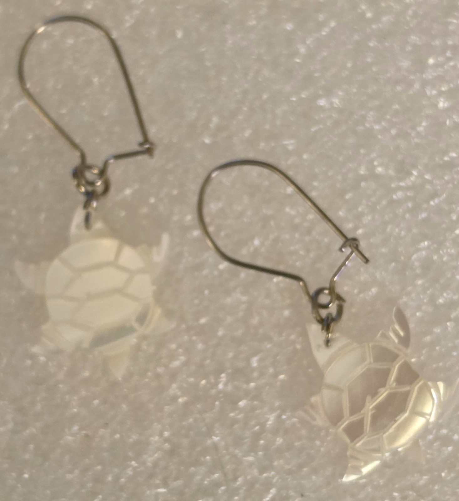 Vintage Hand Carved Mother Of Pearl Figural Turtles Pierced Drop Earrings