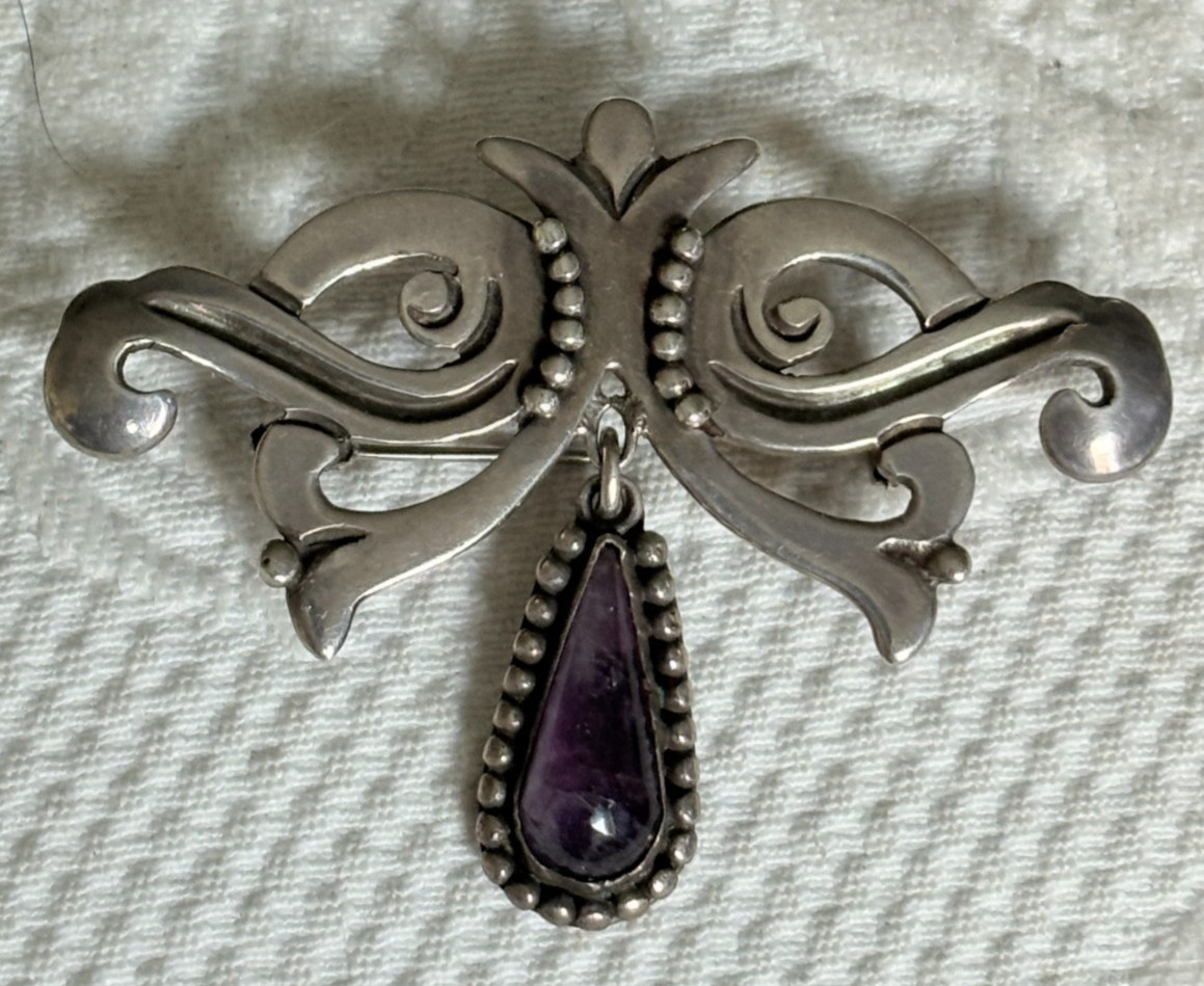 VINTAGE MEXICAN TAXCO 980 SILVER BROOCH W/AMETHYST BEADED HANGING PENDANT