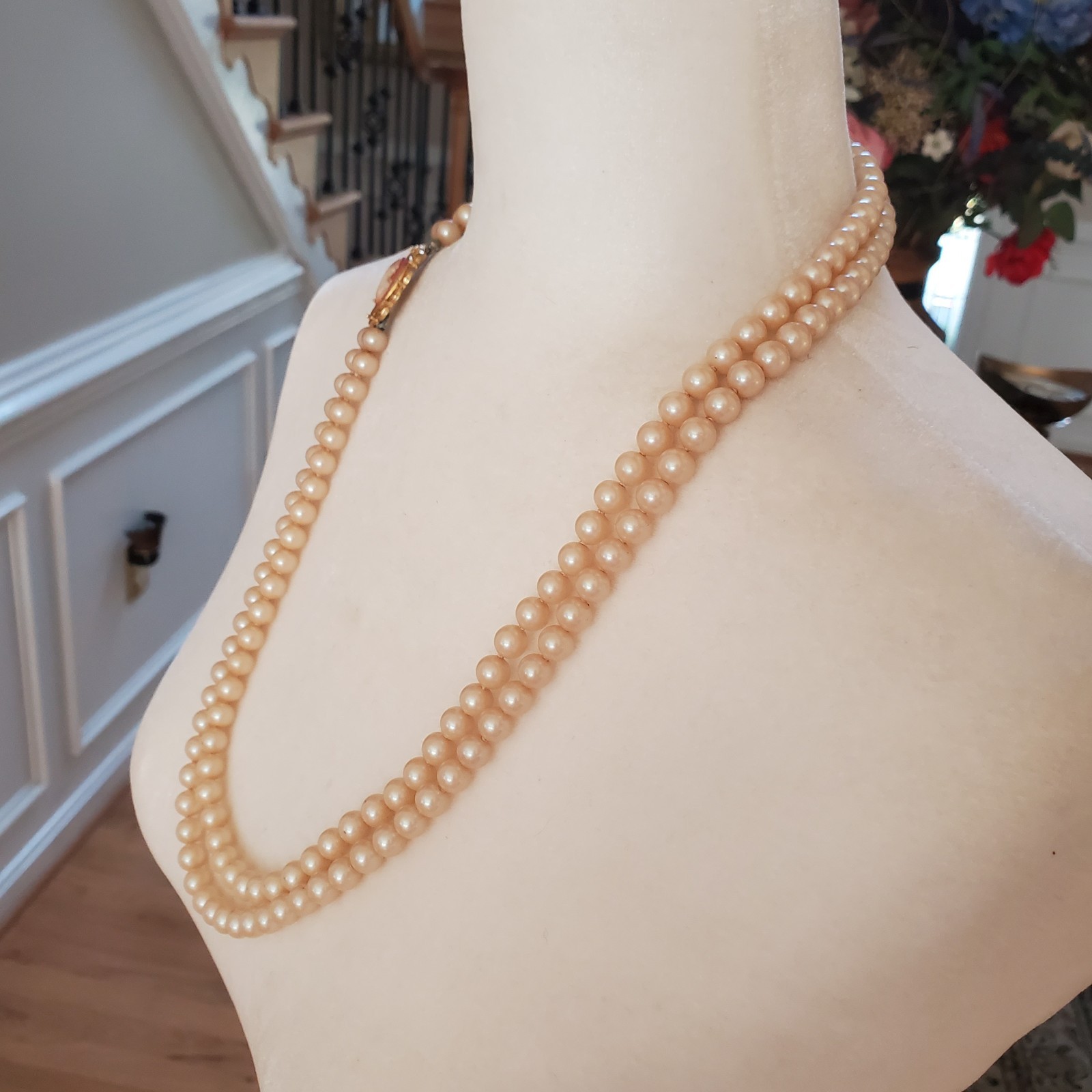 Cameo Dbl Pearl Strand Necklace 27″ Insert Clasp Carved Filigree Hand Knotted