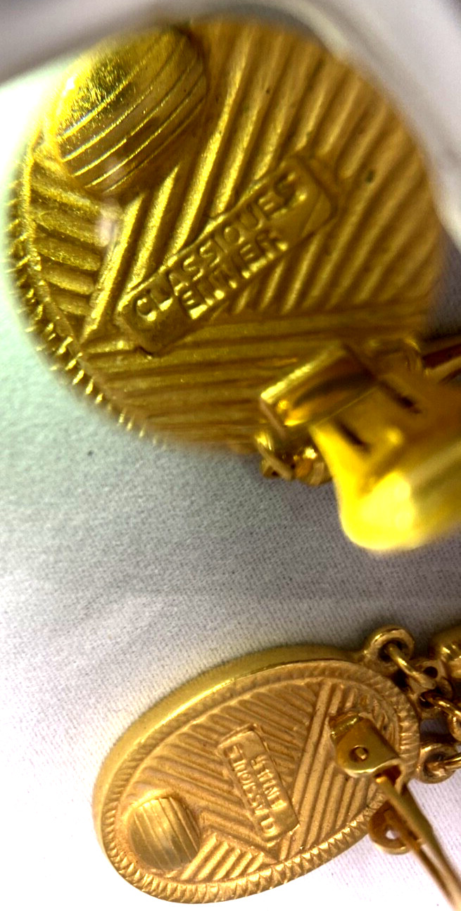 VTG Classique Entier Statement Gold Tone coin&fringe clip ons Earings RomanGreco