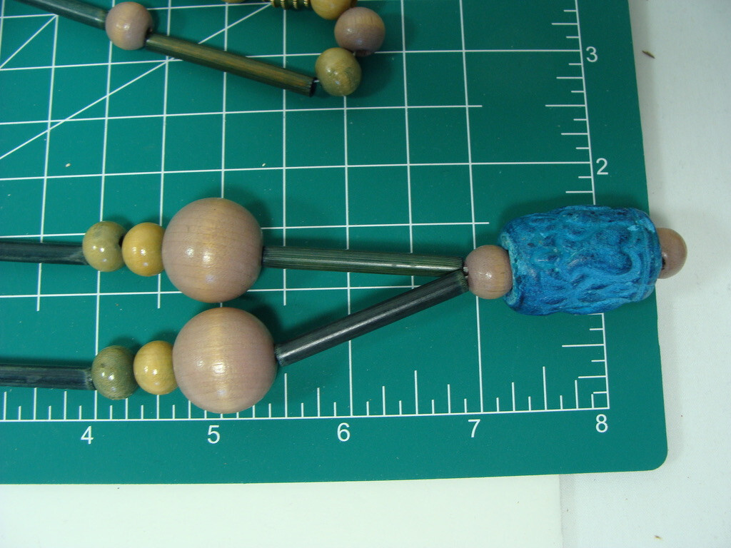 VTG Handmade Carved Tulip Flower Ceramic Bead Wood Tribal Bohemian Mod Necklace