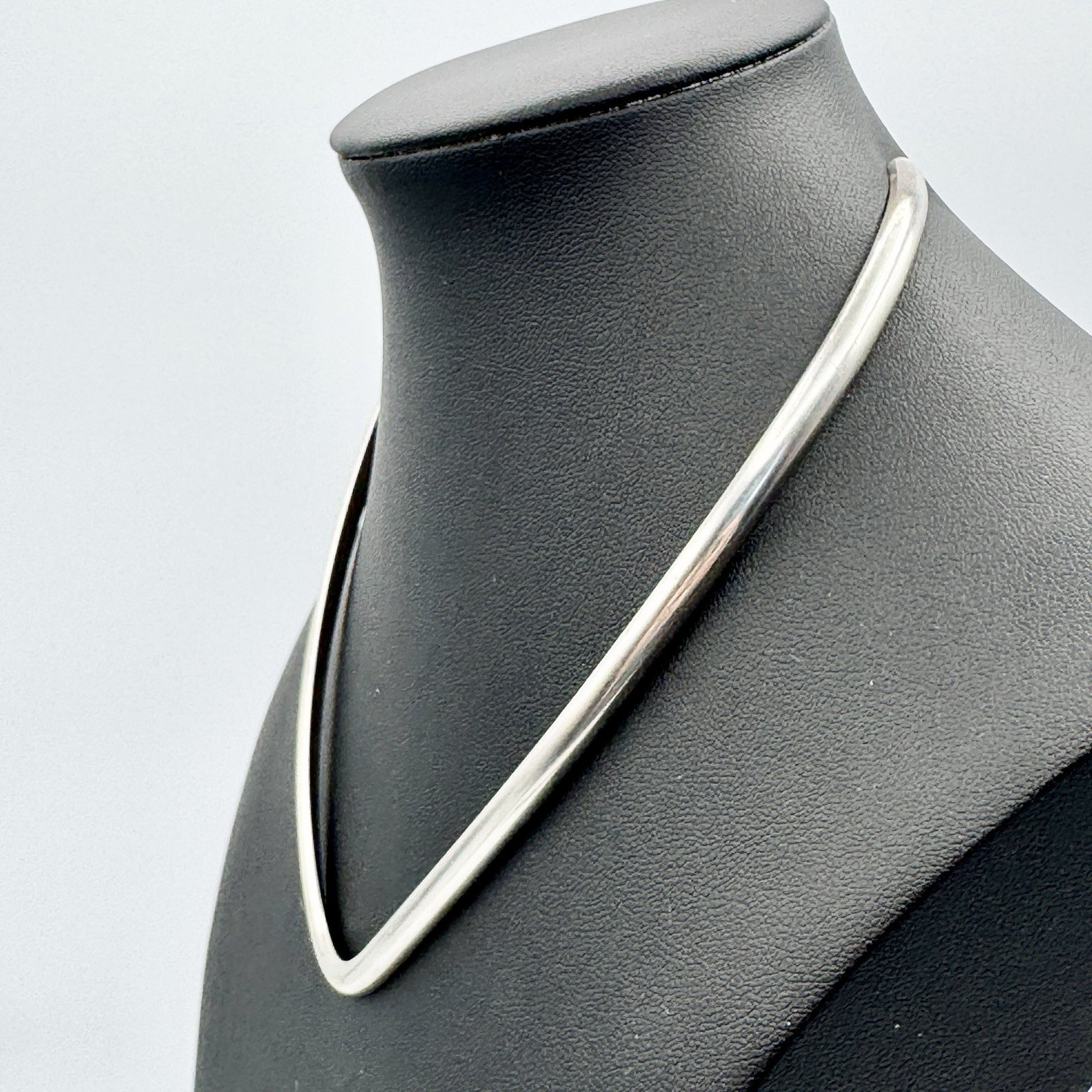 Vintage Sterling Silver V Torque Necklace Collar Choker 14″ 39g 2.5mm x 5.1mm