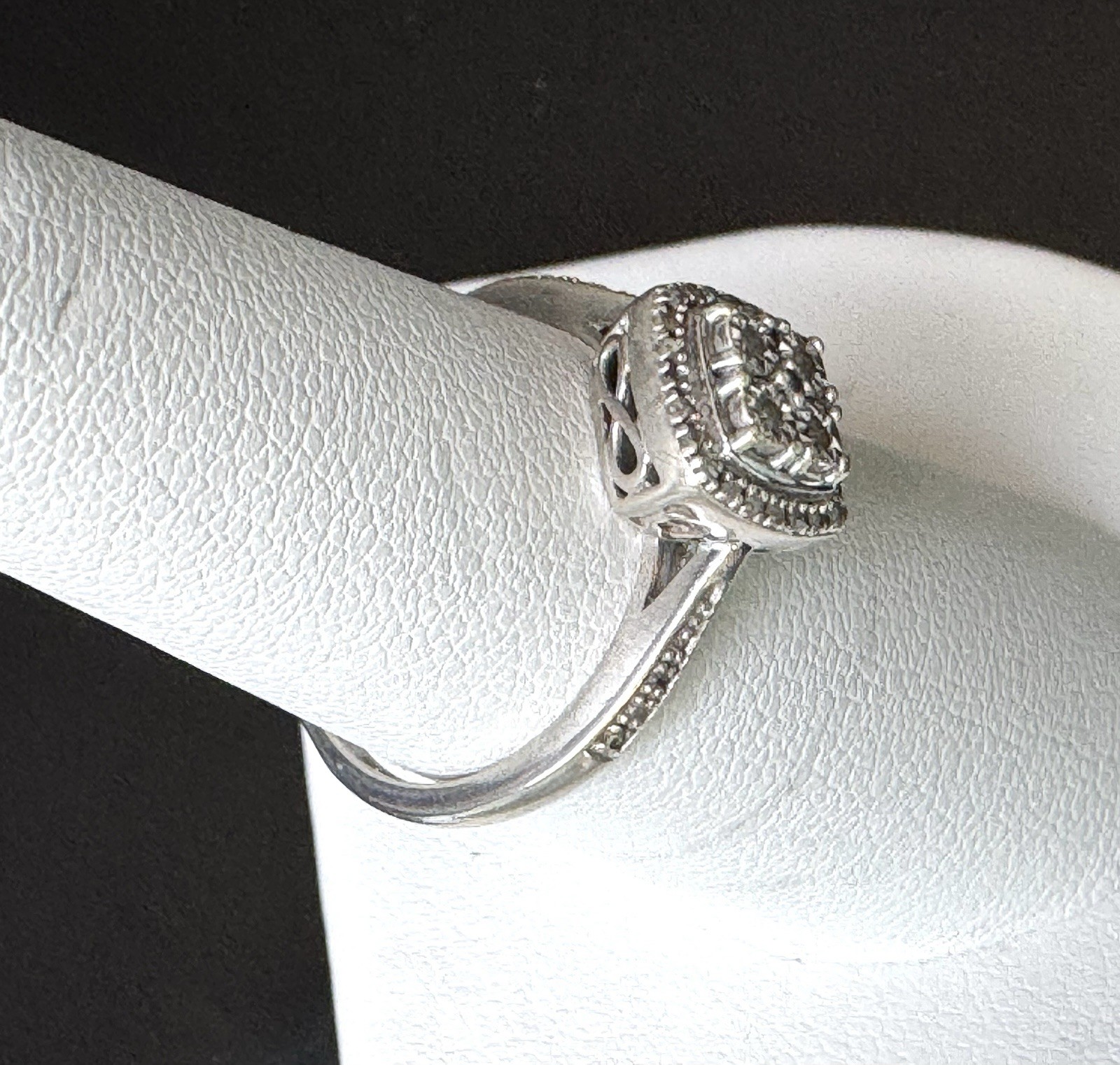 Vintage 925 Sterling Silver Diamond Halo Cluster Ring Size 7 Elegant Bridal SK9