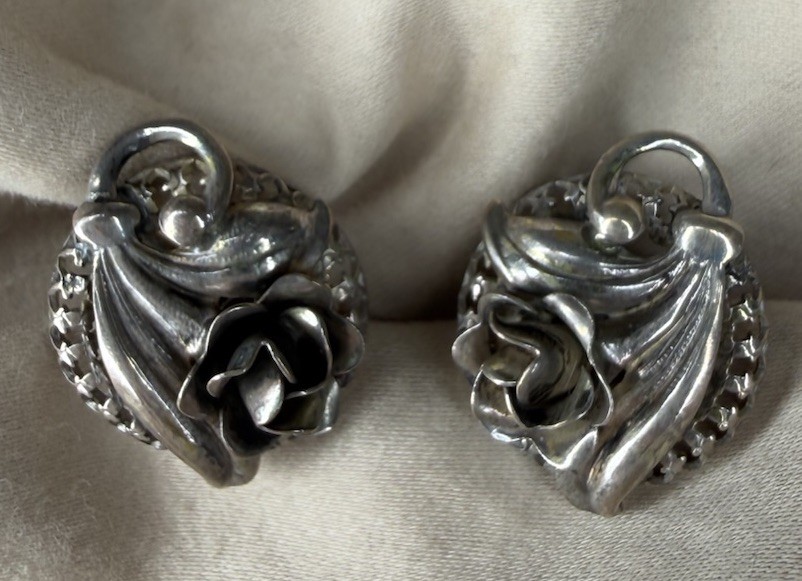 Vintage Danecraft Sterling Silver Floral Bouquet Design Screw Back Earrings