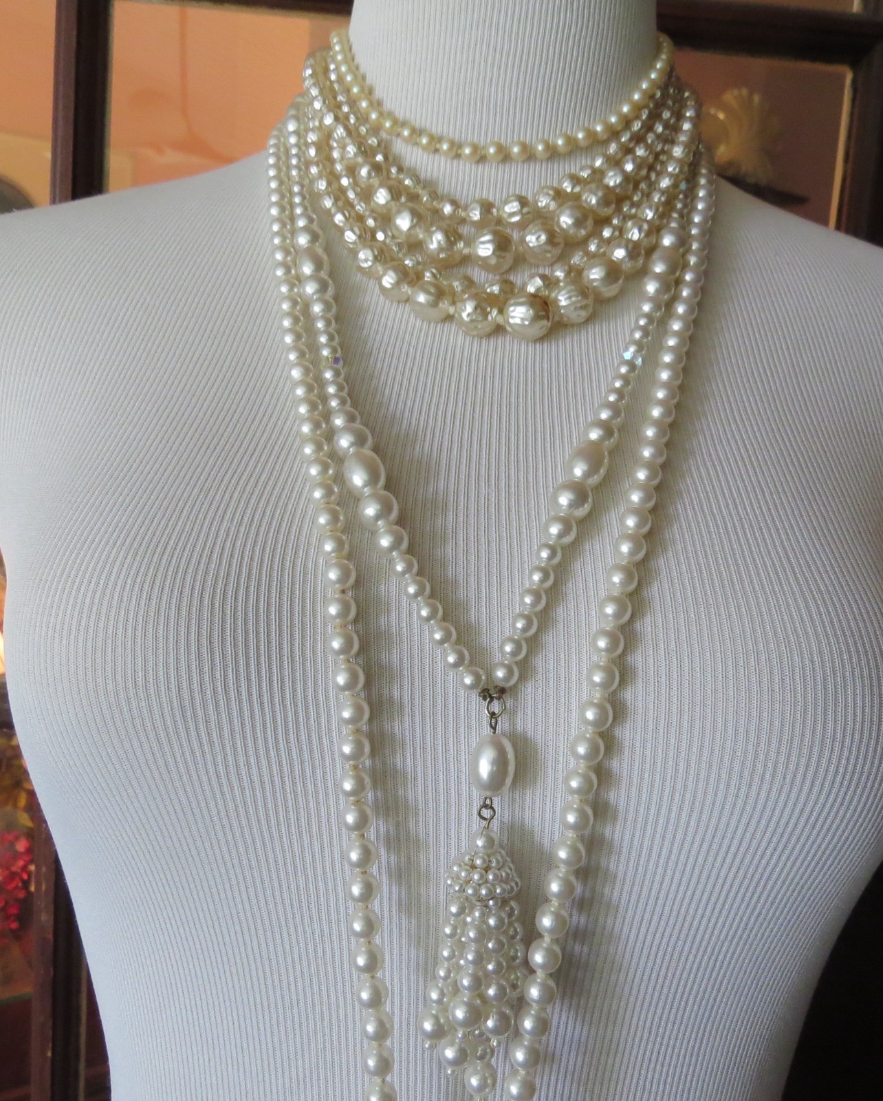 Vintage lot of 4 pearl necklaces/choker different lengths