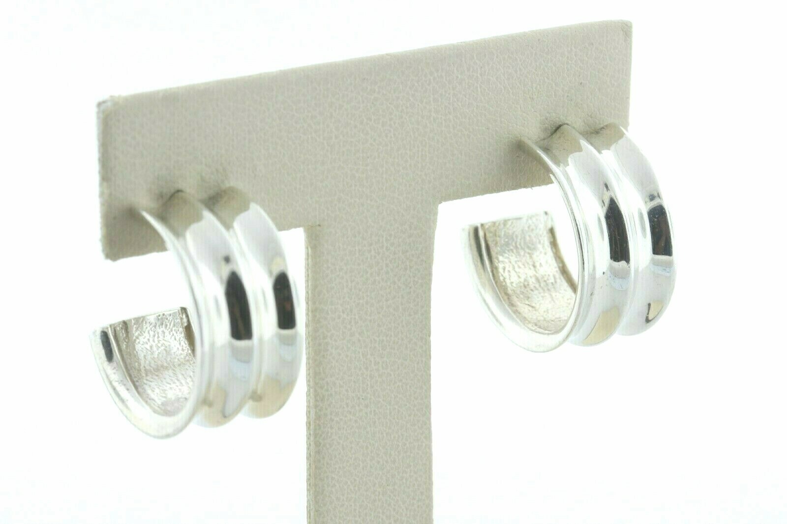 Joseph Esposito ESPO SIG 925 Sterling Silver Carinated Hoop Post Earrings