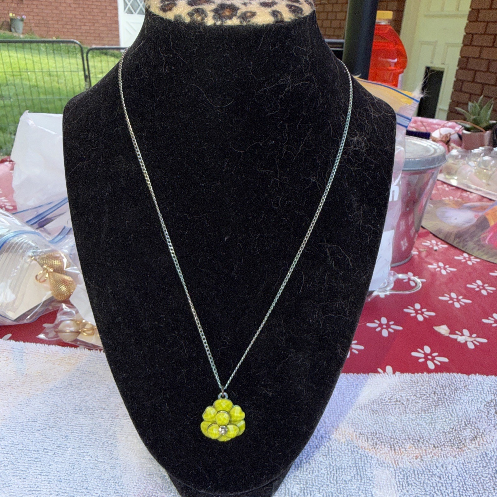 Vintage Silver Tone Lime Green Art Glass Cluster Flower Rhinestone Necklace