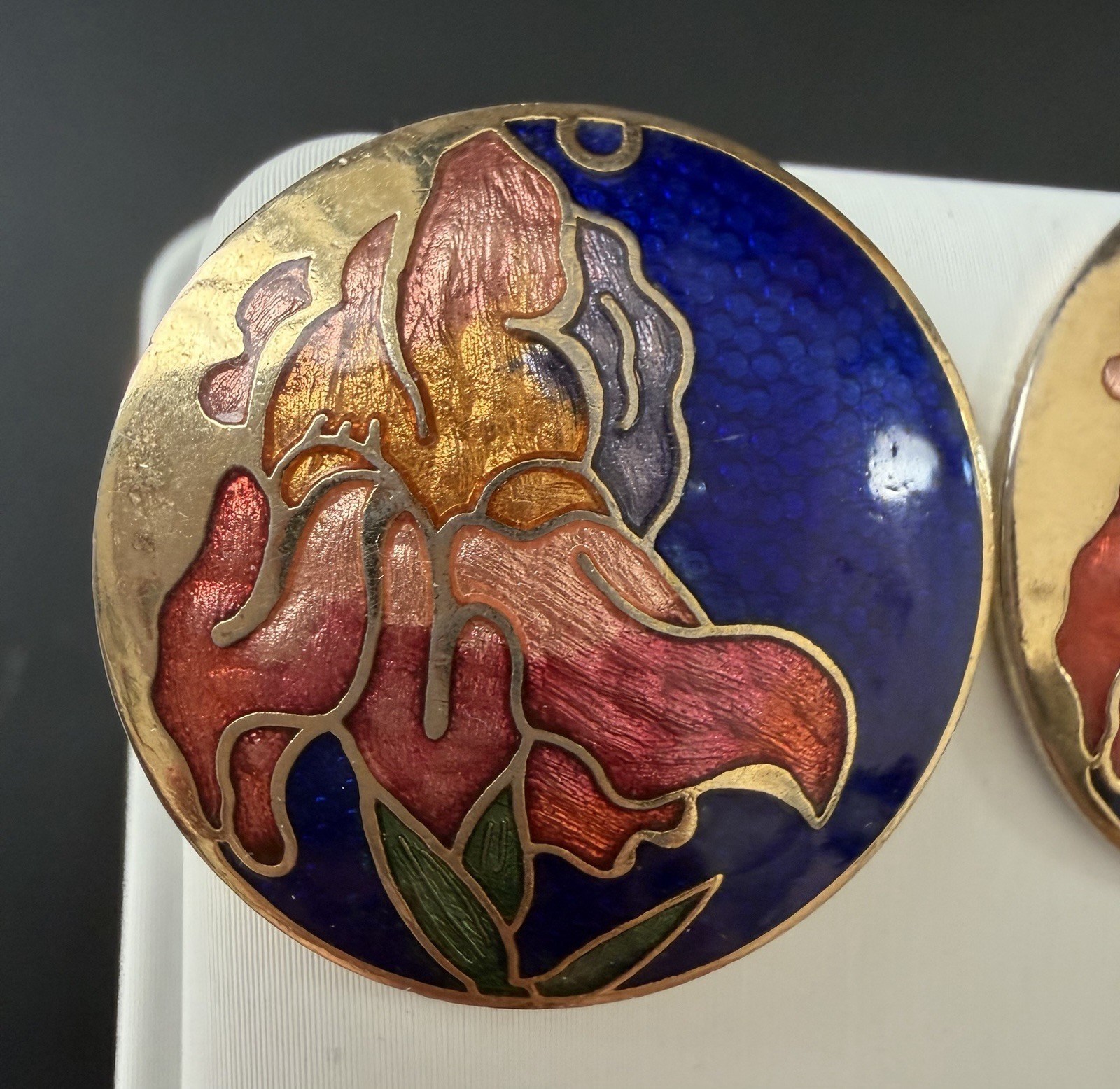 Vintage 1980’s Gold Tone Cloisonne Flower Pierced Earrings