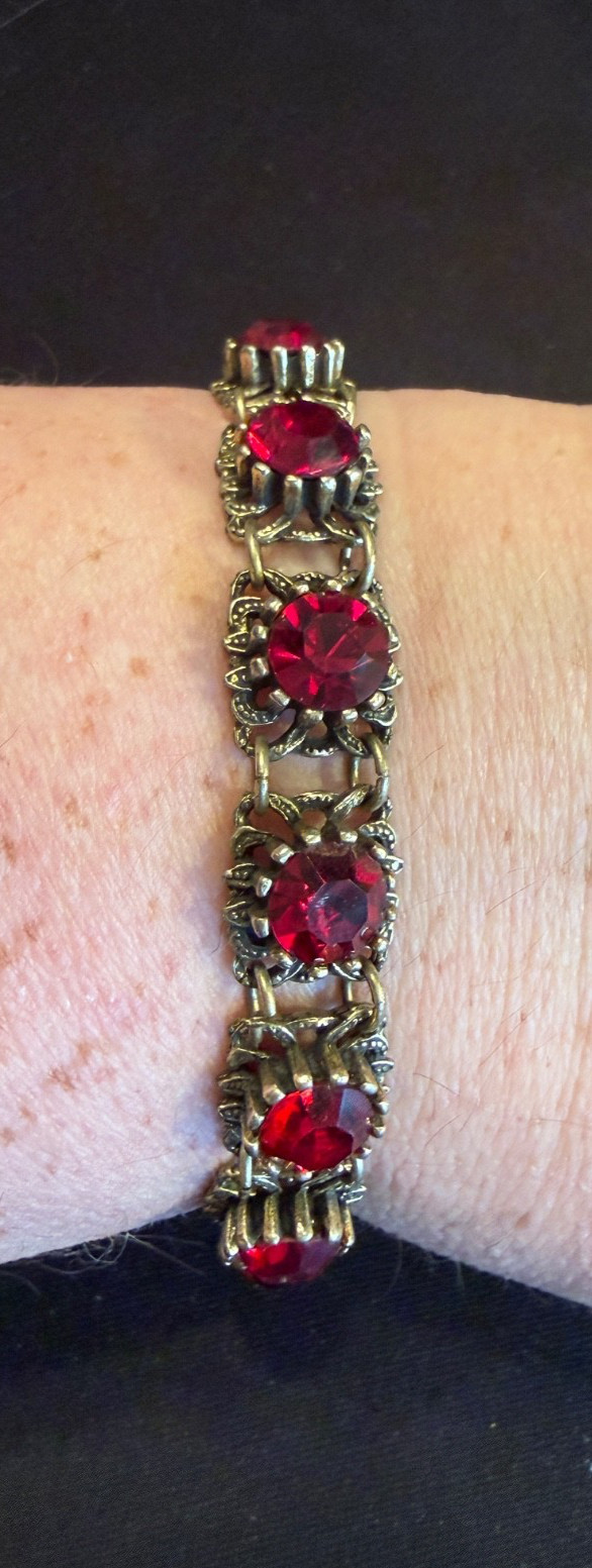 Bronze Tone Ruby Red Rhinestone Bracelet Fold Over Clasp Unsigned Size 7