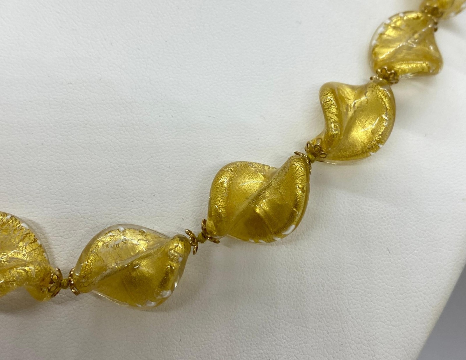 14k Murano Glass Gold Foil Twist Bead Necklace Italy 1970s