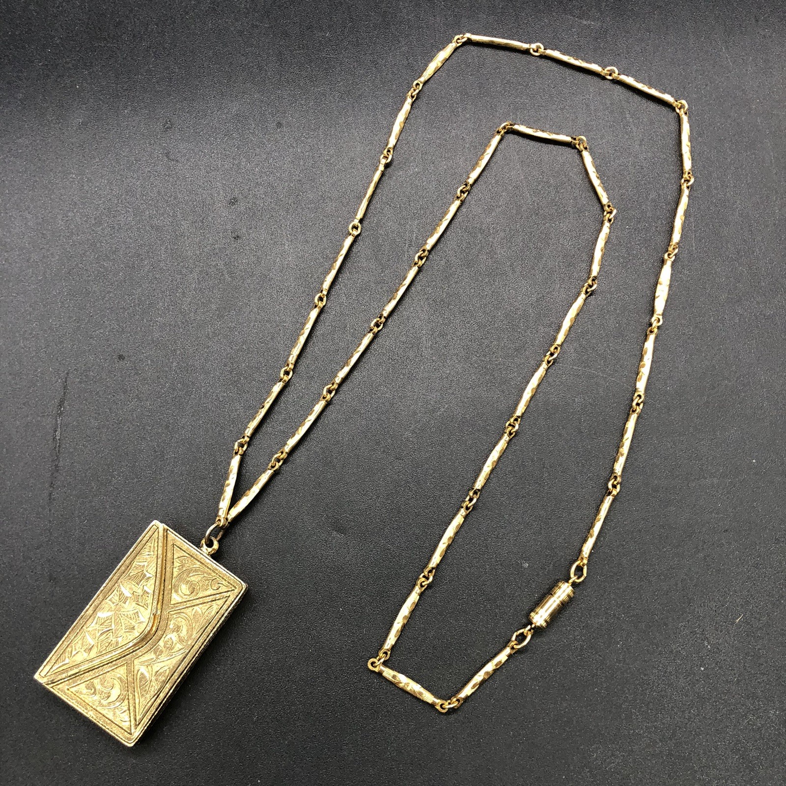 Vtg Envelope Locket Necklace Gold Tone Romantic Love Notes Proposal Jewelry 30″