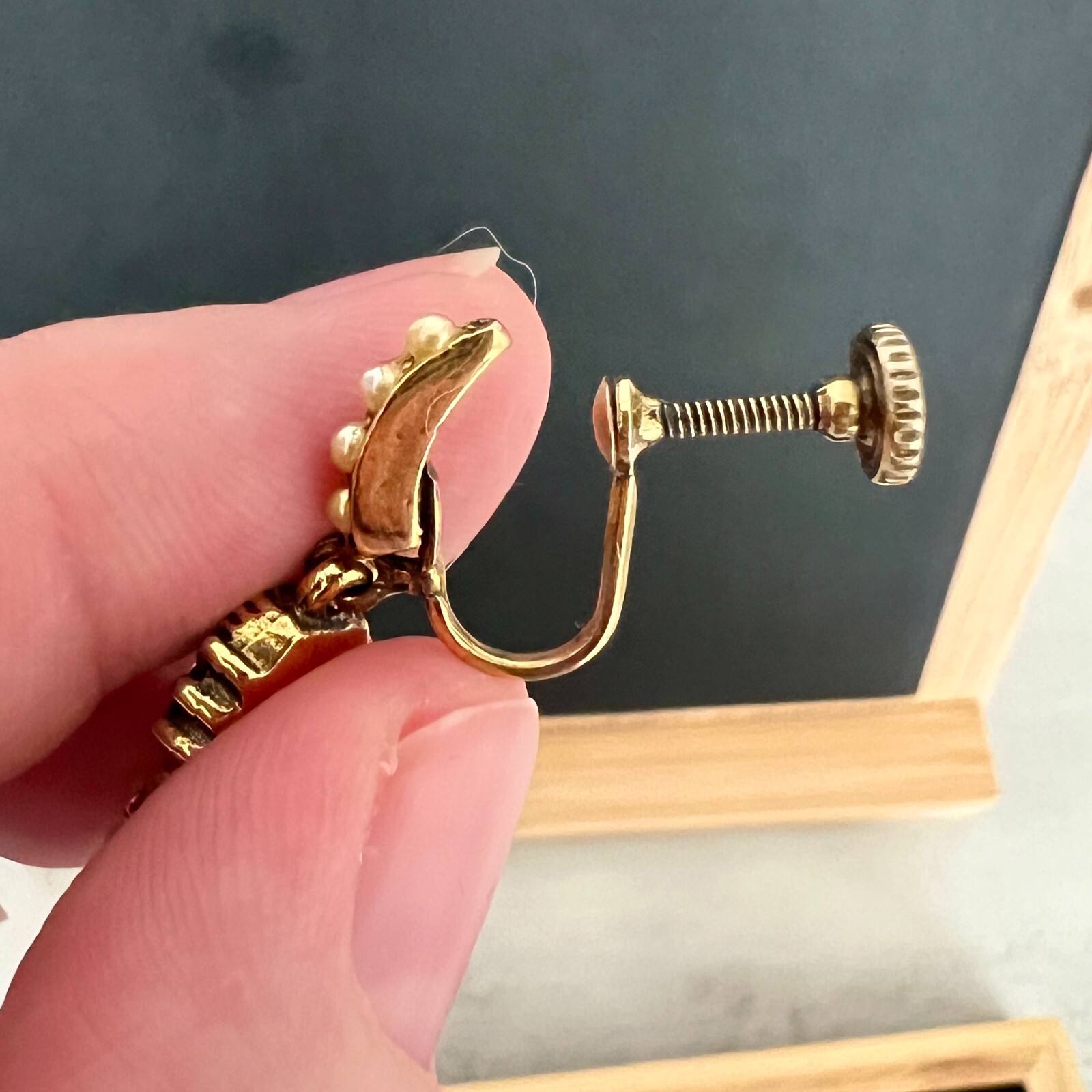 Vintage Screw-Back Earrings Gold-Tone with Blue Chalcedony-Like Stone