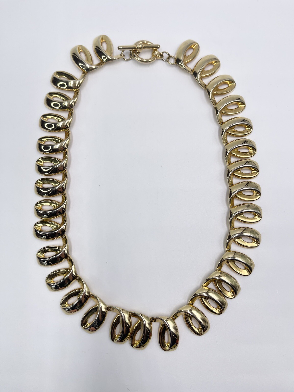 Vintage Necklace Gold Tone Swirl Design Ribbon Toggle Clasp 17 inch