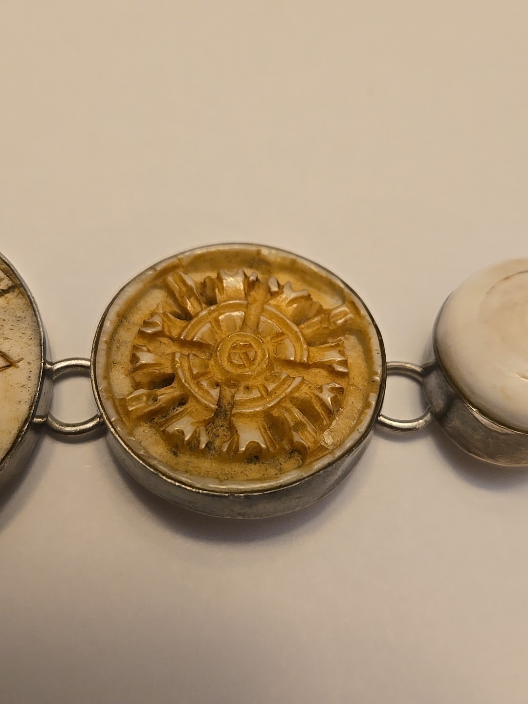 Large Amy Kahn Russell Sterling Silver And Carved Shell & Wood?