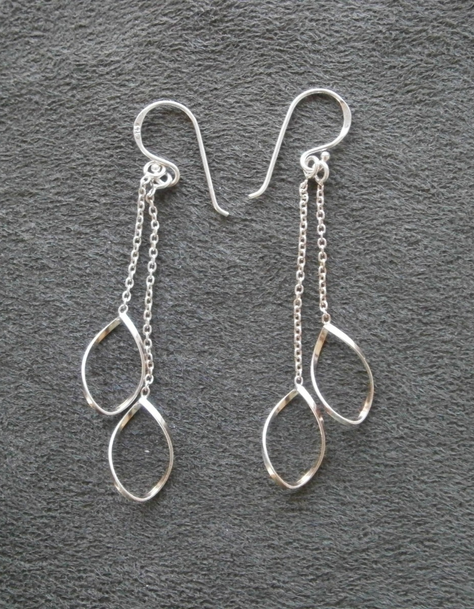 Twisted Ovals on Fine Chain Vintage Sterling Silver Dangle Hook Earrings 1.6g