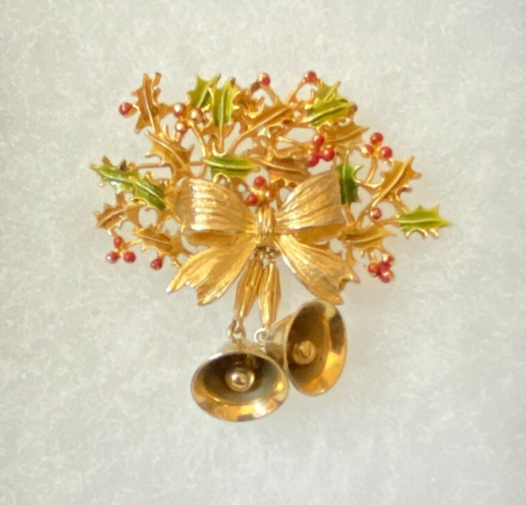 Vintage Weiss Christmas Enamel Holly Bow & Bells Pin – Damaged