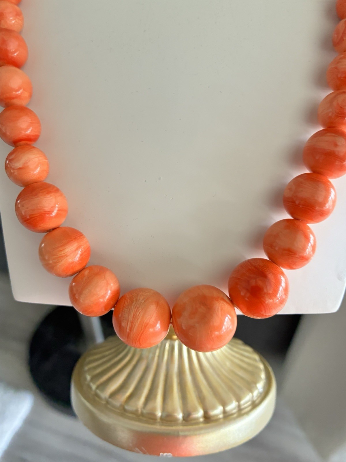 VTG ESTATE NATURAL SALMON CORAL GRADUATED BEAD NECKLACE 41g