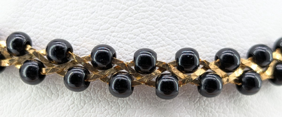 Vintage Trifari TM Bracelet Gold Tone Black Seed Bead Braided Link 7.5in Signed