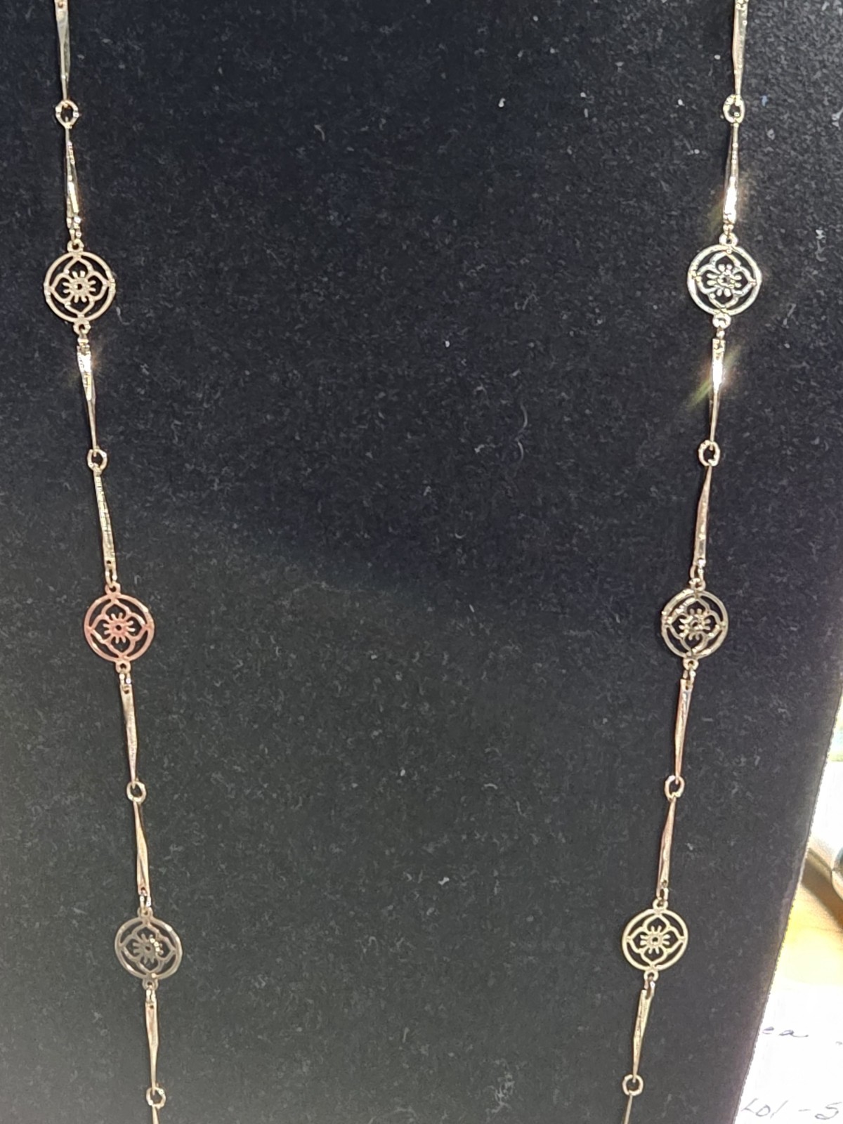 Gold Tone Floral Station Necklace 26″ Twisted Bar Link Delicate Openwork