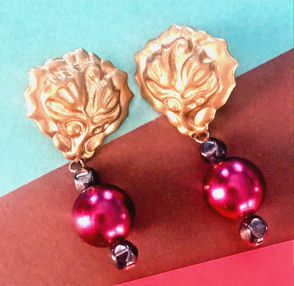 VTG Floral Medallion POST EARRINGS Embossed Gold Tone w Dangle Drop Maroon Bead
