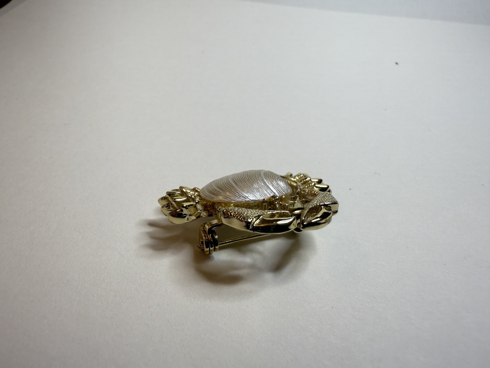 Vintage Gold Tone Crab Brooch Clam Shell Jelly Belly Pin Coastal Grandmacore