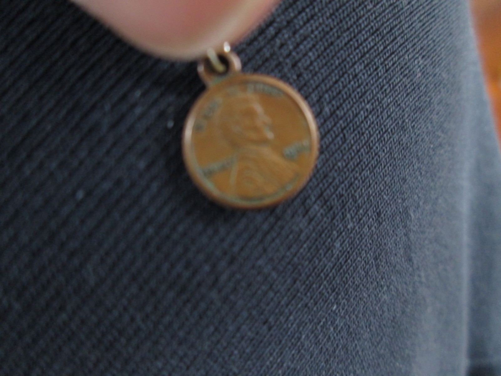 Vintage Miniature Lincoln Cent 1964 Necklace 1 cm Wide Tarnished