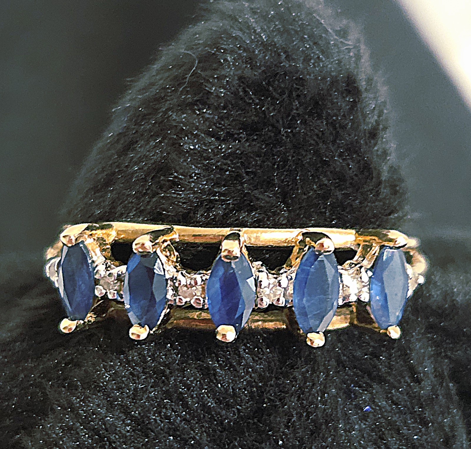 Vtg 14K Gold Ring Marquise Blue/Violet Stones Clear Stone Accents Size 6.5 2.6g