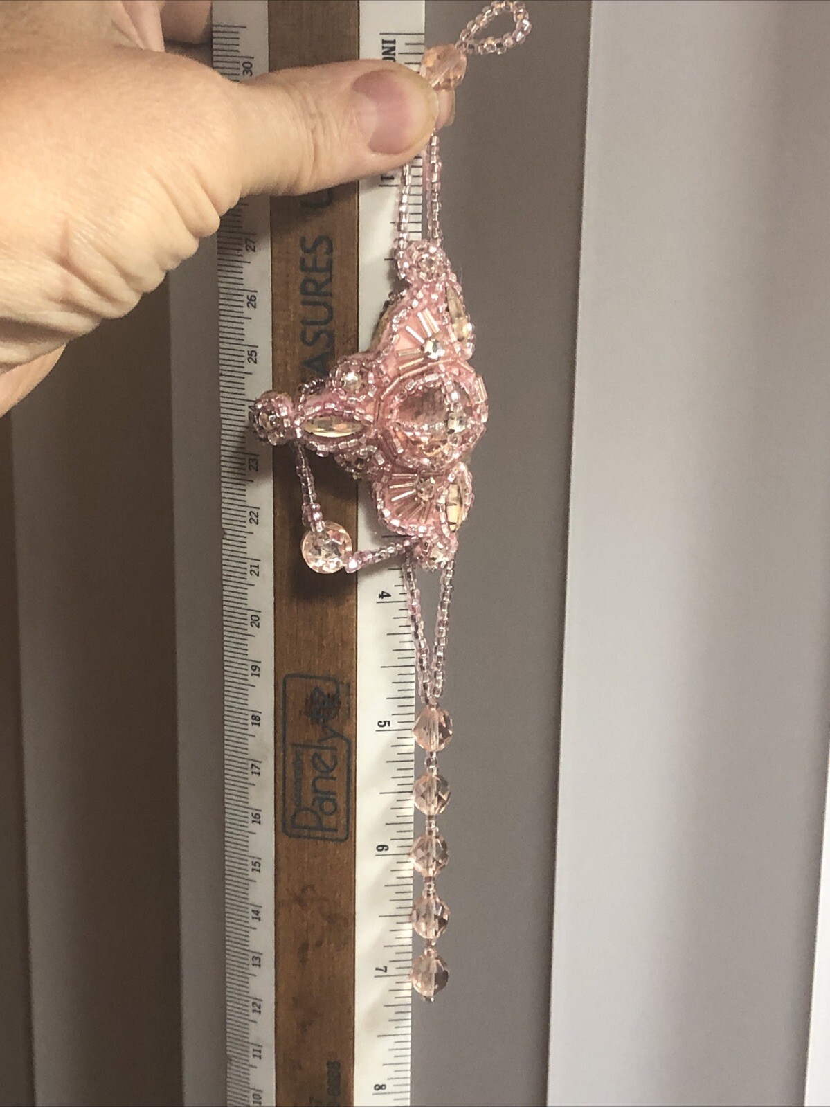 19. Vintage KAREN LANDON Faceted Glass Pink Seed Bead Dangle Bracelet 6 3/4″