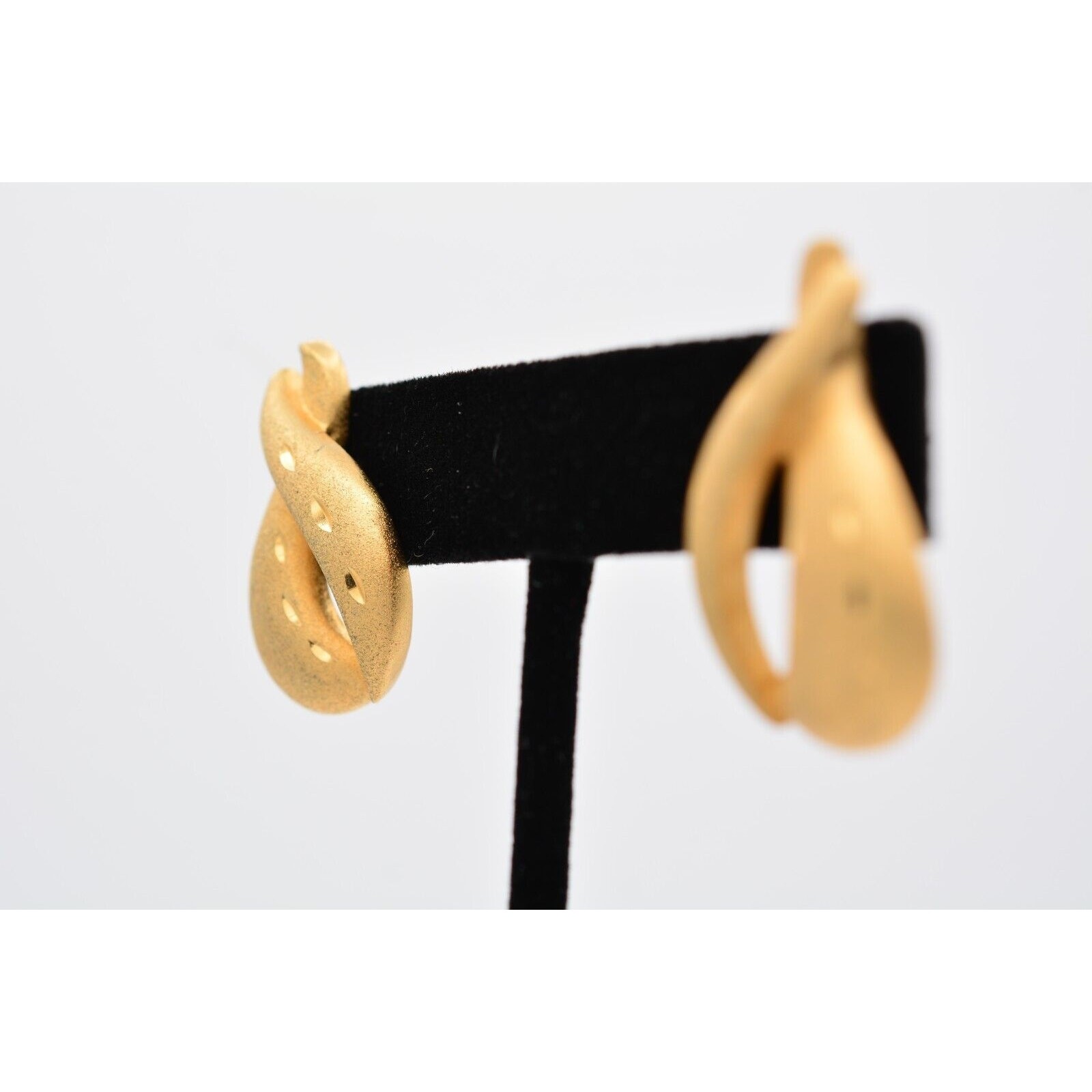 Vintage Dangle Pierced Earrings Drop Brushed Gold Matte Metallic Retro 80s BinAV